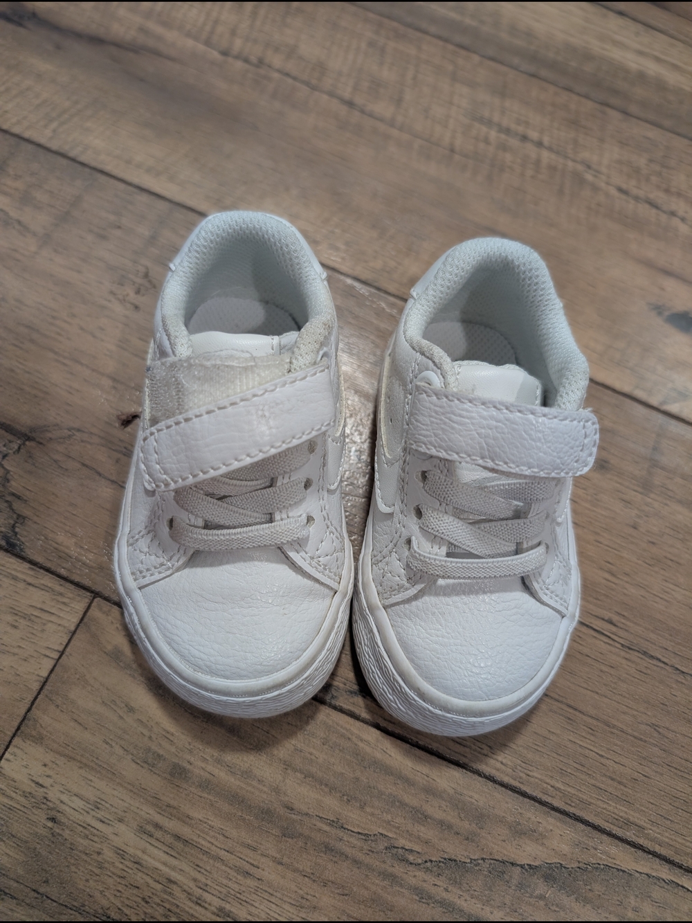 Place Toddler White Velcro Sneakers